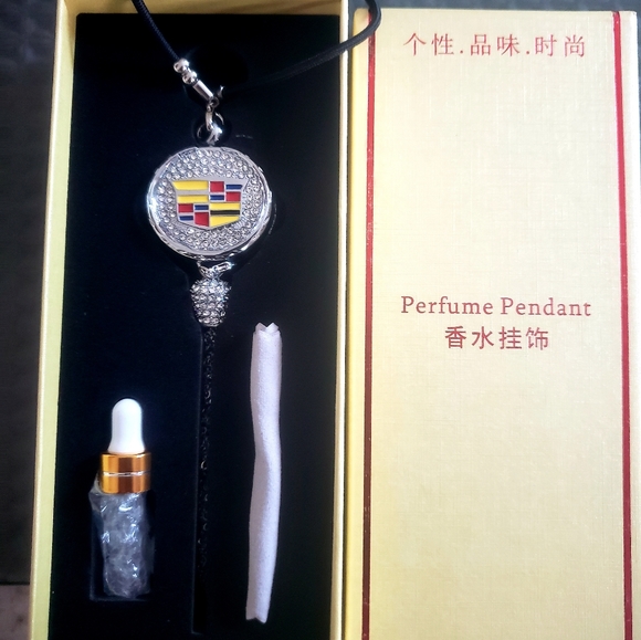 Cadillac Car/Truck Bling Air freshener - Picture 1 of 4